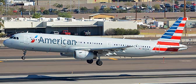 American Airbus A321-231 N535UW, Phoenix Sky Harbor, October 6, 2017